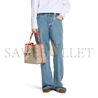 GUCCI GG EMBLEM MEDIUM BUCKET BAG 815103 (25*25*15.5cm)